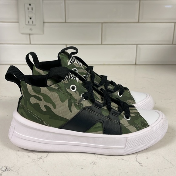 Converse Chuck Taylor All Star Ultra 2 Sneaker - Kids' Size 1 Youth - Picture 9 of 16